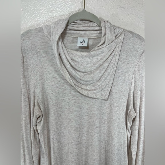Cabi #3226 Long Sleeve Cowl Neck Lightweight Top in Oatmeal Women’s Medium - Picture 2 of 13
